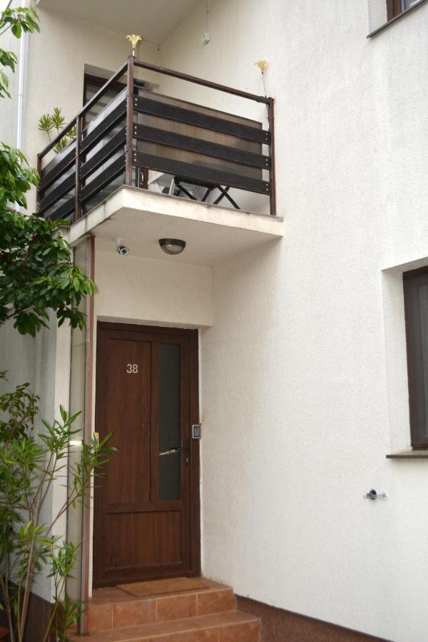 Villa 38 Silviu Apartment Bucharest Luaran gambar